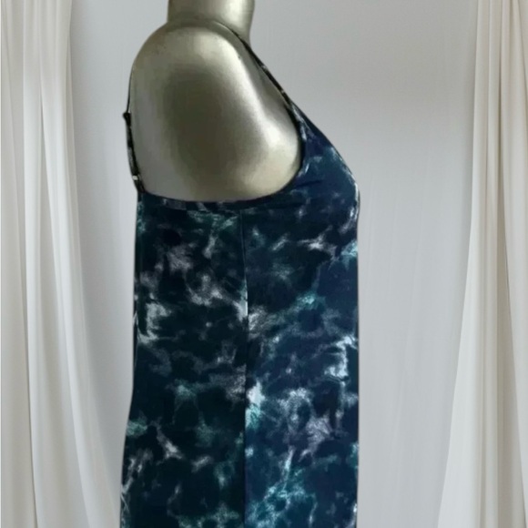 Free 🆕Tie Dye Tank Top - Picture 4 of 16